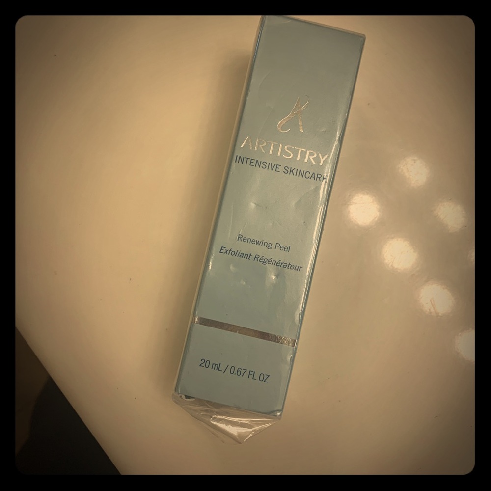 New artistry renewing peel